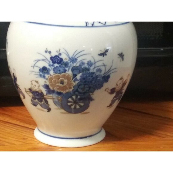 CHINOISERIE GINGER JAR Blue White Clowns design 9" LIDDED Ceramic Porcelain EUC - Picture 5 of 11
